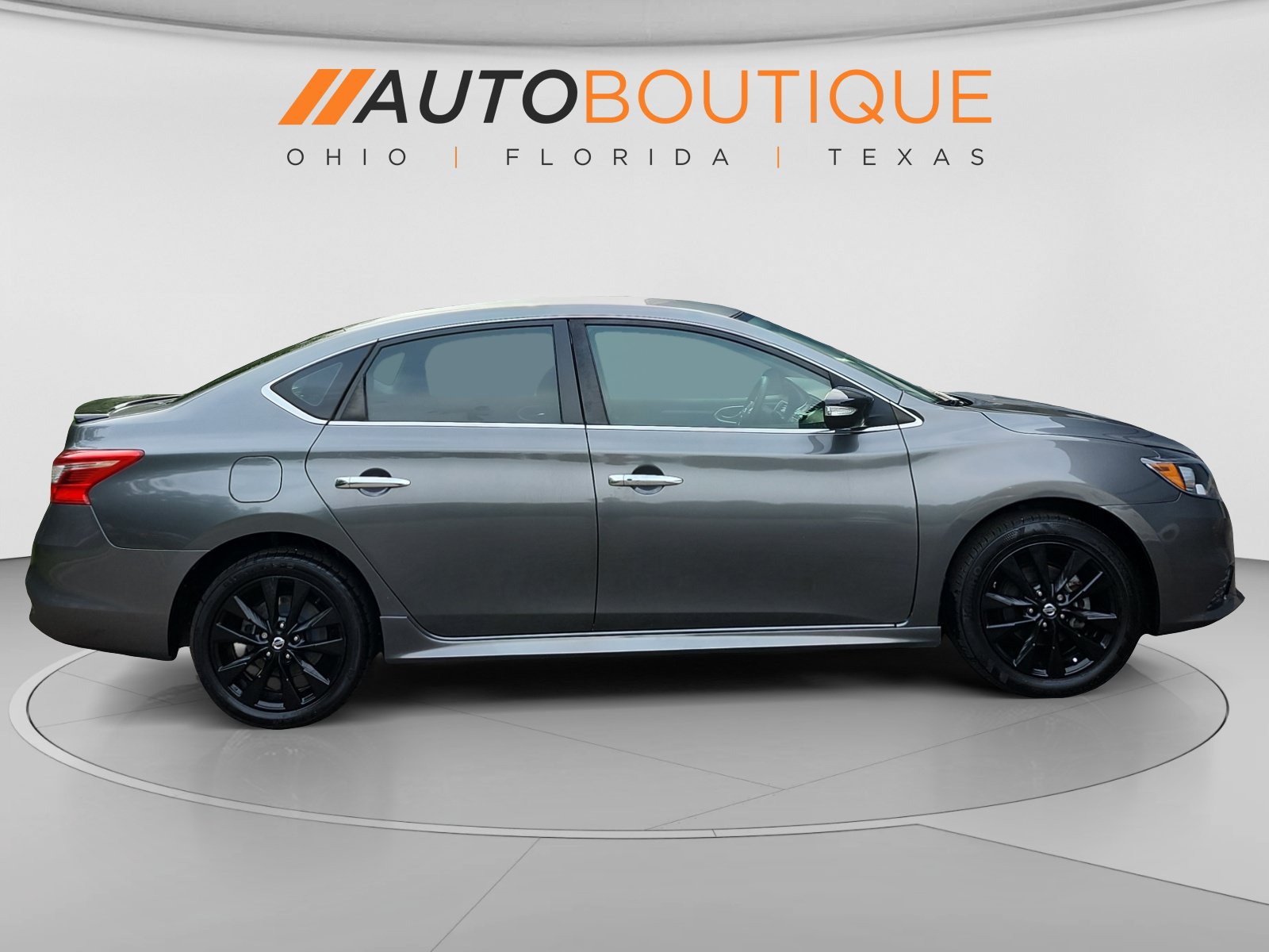 Used 2018 Nissan Sentra SR w/ SR Midnight Edition Package FWD image 9