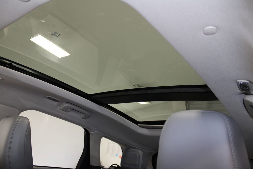 New 2026 Lincoln Corsair Reserve image 57