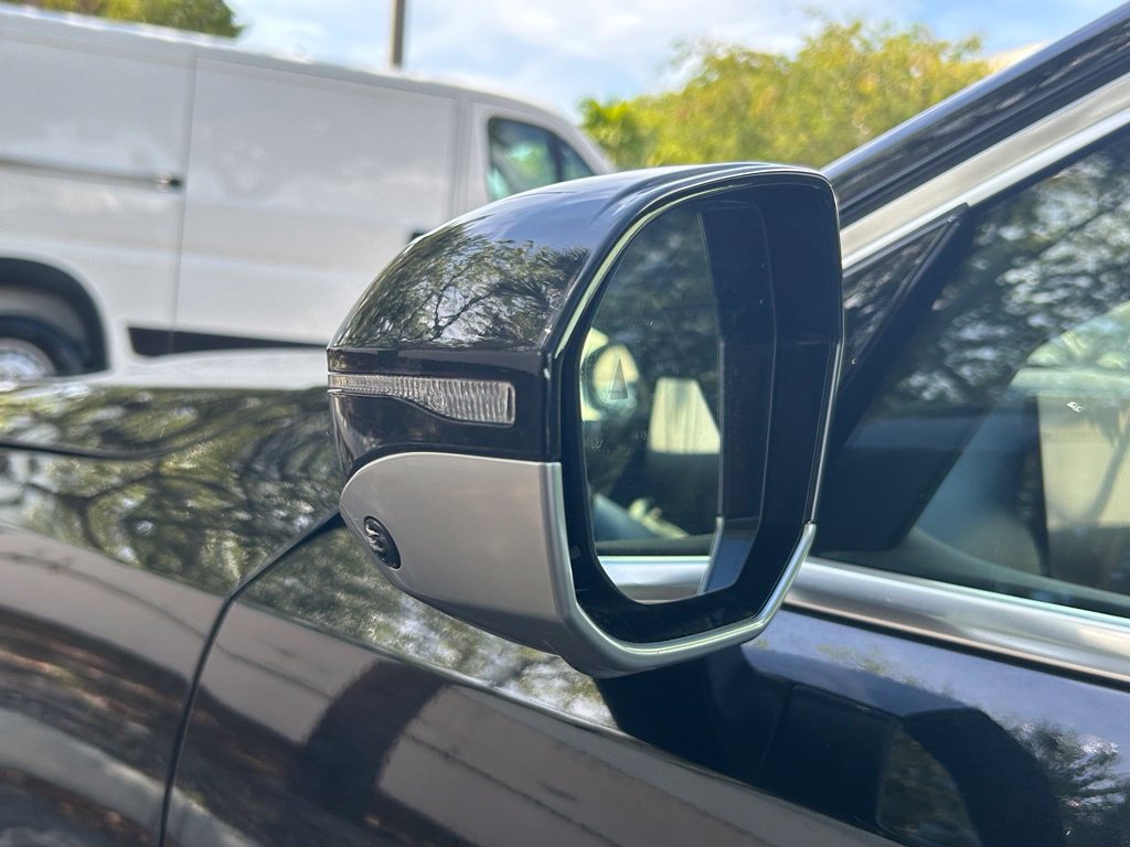 Used 2025 BMW 530i RWD image 25