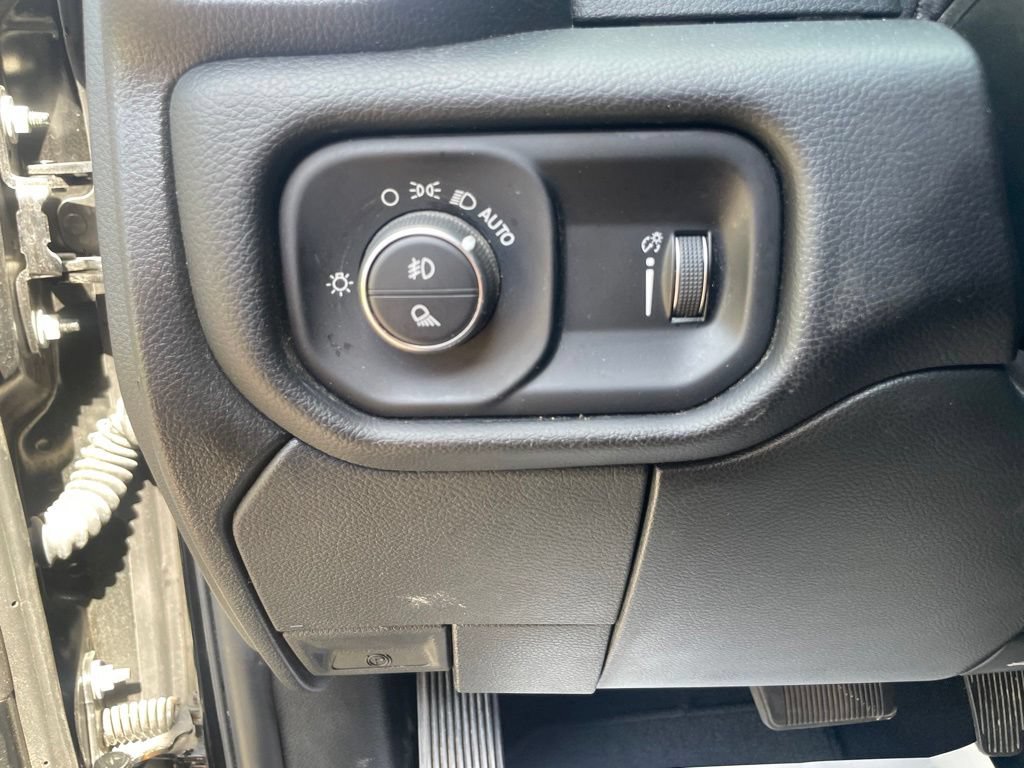 Used 2024 RAM 2500 Big Horn AWD/4WD image 18