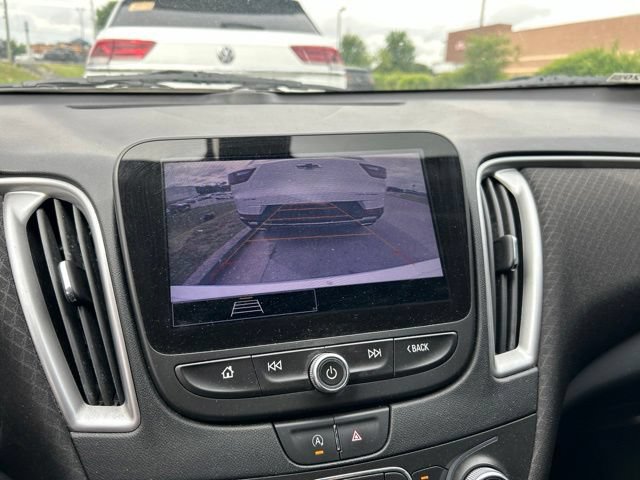 Used 2021 Chevrolet Malibu LS FWD image 9