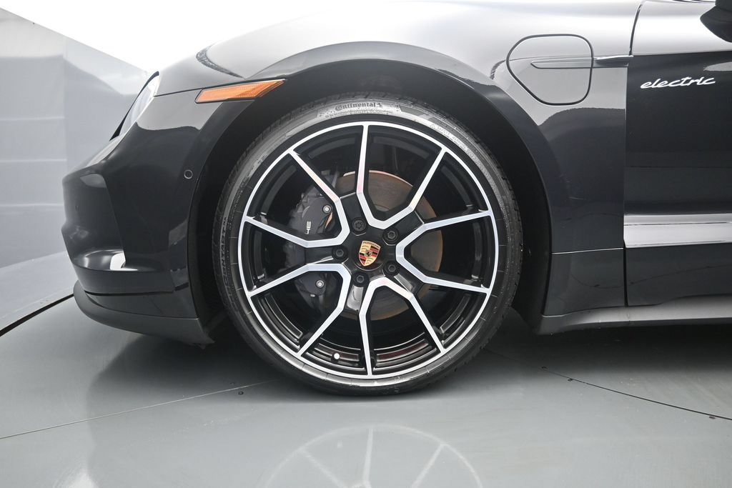 New 2025 Porsche Taycan AWD/4WD image 4