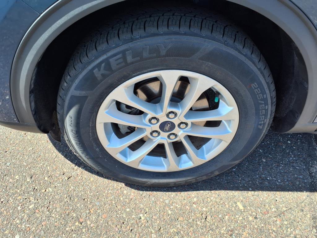 Certified 2020 Ford Escape SE image 21