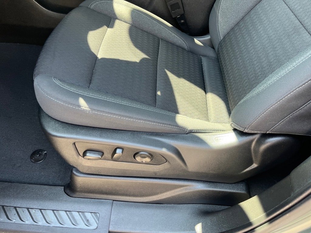 Used 2023 Chevrolet Suburban LS w/ Driver Alert Package image 6