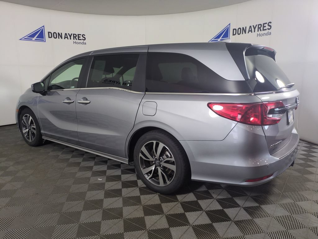 Certified 2024 Honda Odyssey Touring image 4