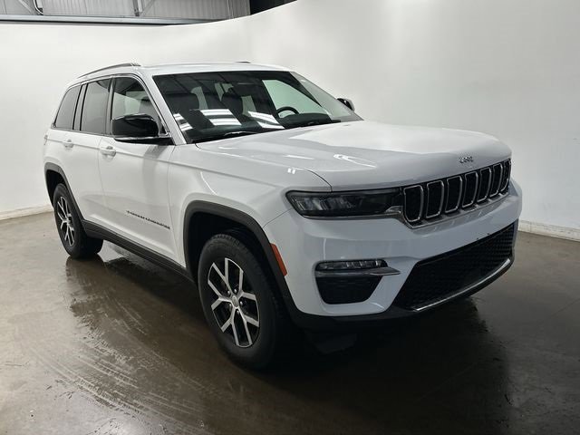 Used 2023 Jeep Grand Cherokee Limited image 33