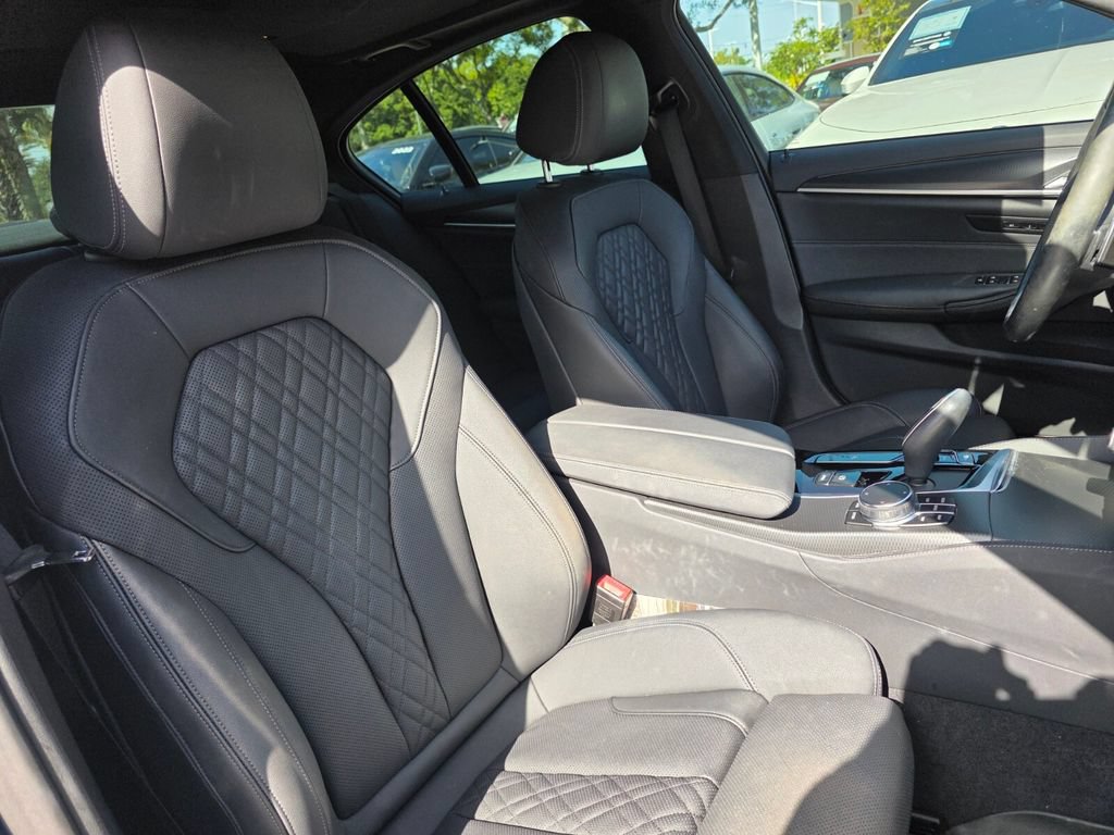 Used 2023 BMW 540i w/ M Sport Package RWD image 27