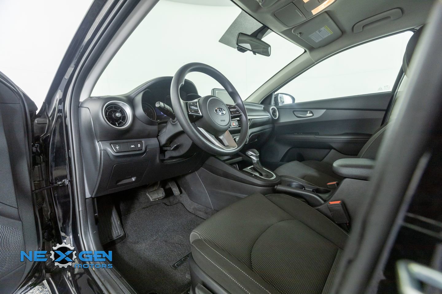 Used 2020 Kia Forte LXS FWD image 10