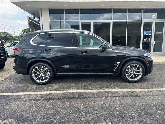New 2026 BMW X5 xDrive50e w/ Climate Comfort Package AWD/4WD image 2
