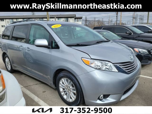 Used 2015 Toyota Sienna XLE w/ XLE Navigation Package image 1