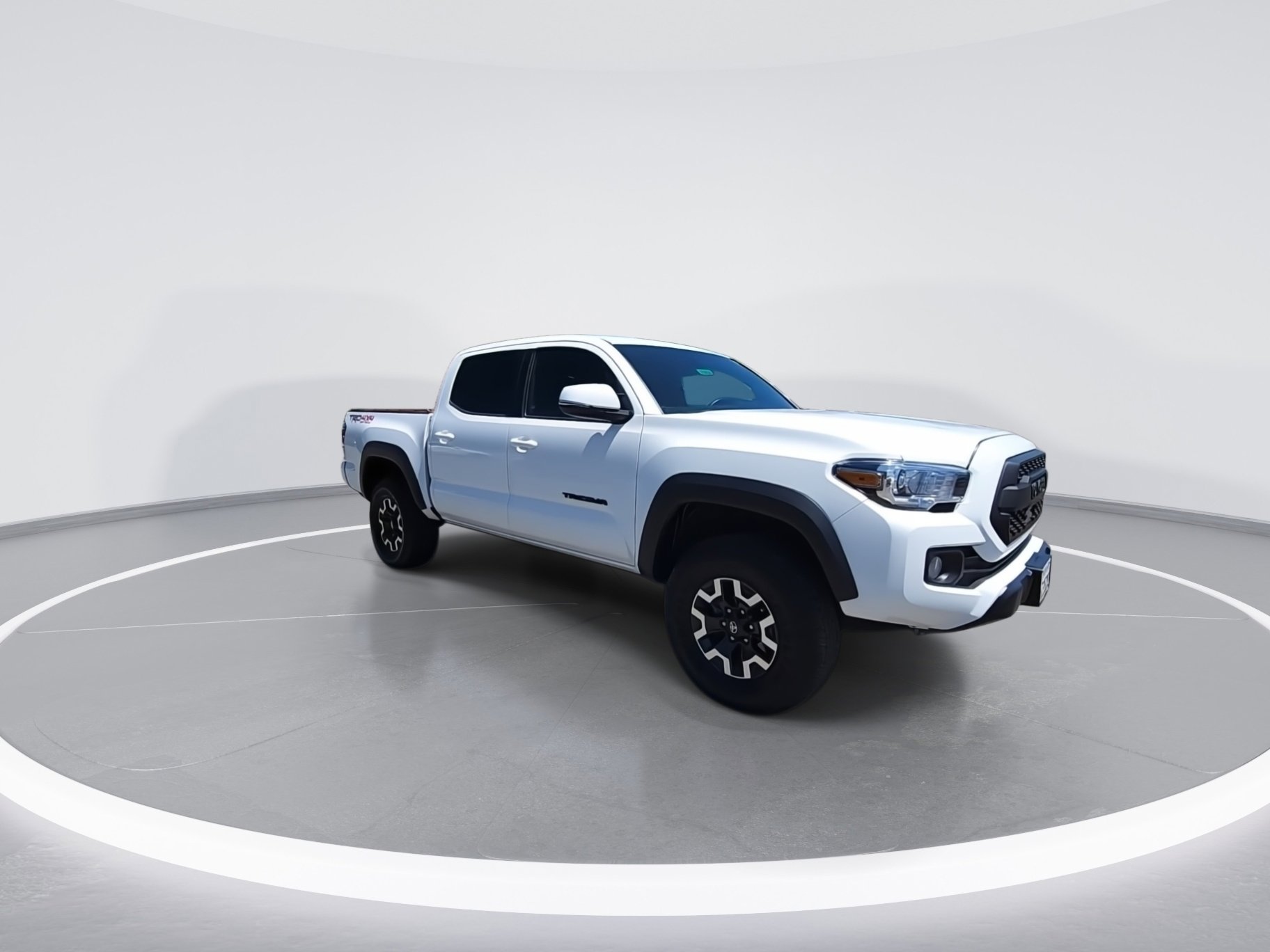 Used 2023 Toyota Tacoma TRD Off-Road w/ Technology Package AWD/4WD image 2