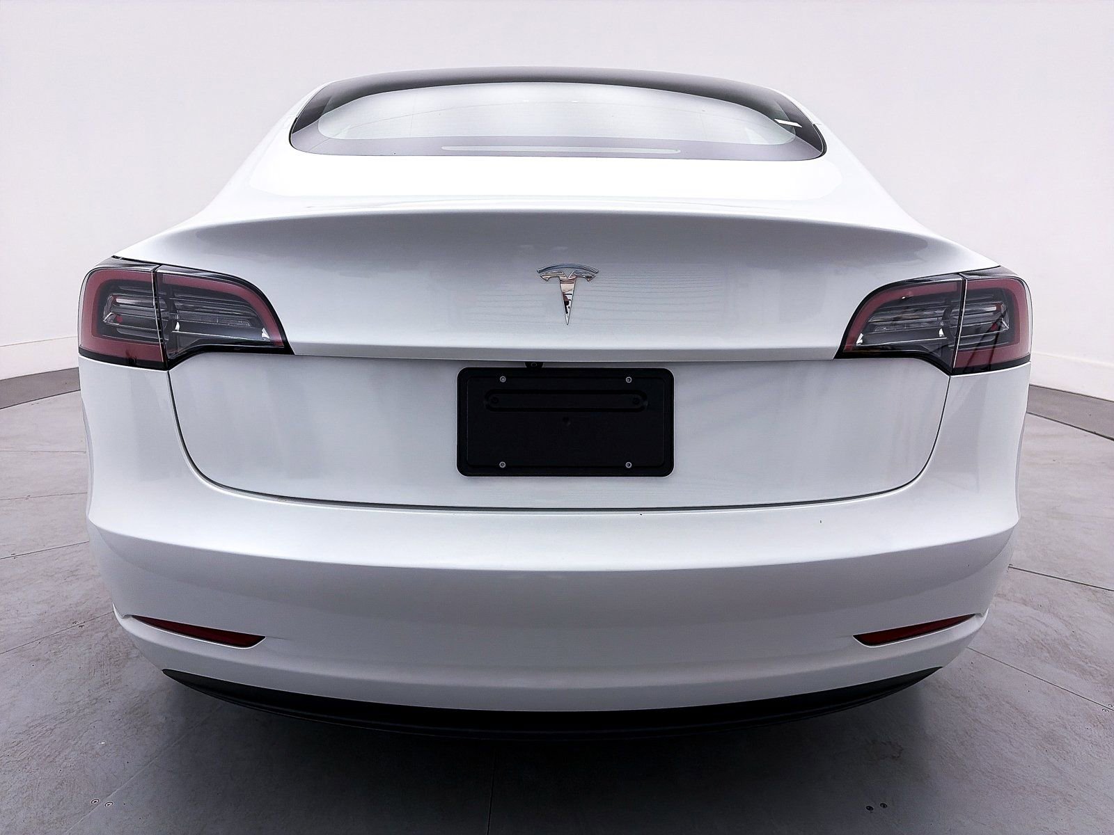 Used 2023 Tesla Model 3 Standard Range image 13