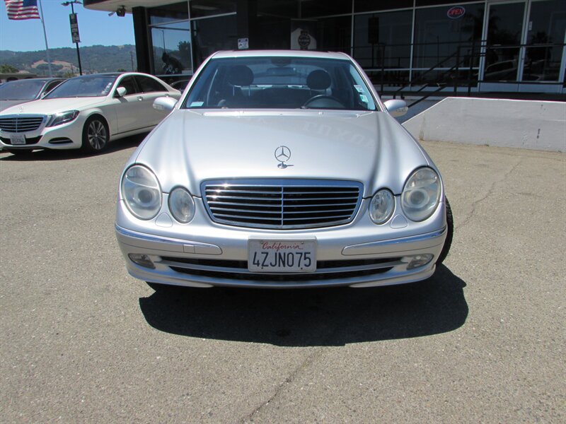 Used 2003 Mercedes-Benz E 500 Sedan image 2
