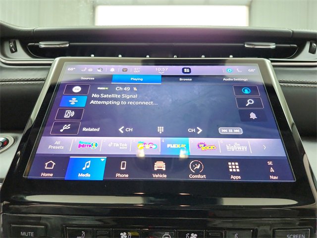 Used 2022 Jeep Grand Cherokee L Overland w/ Advanced Protech Group III image 29