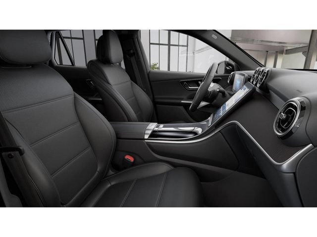 Used 2026 Mercedes-Benz GLC 300 4MATIC image 4