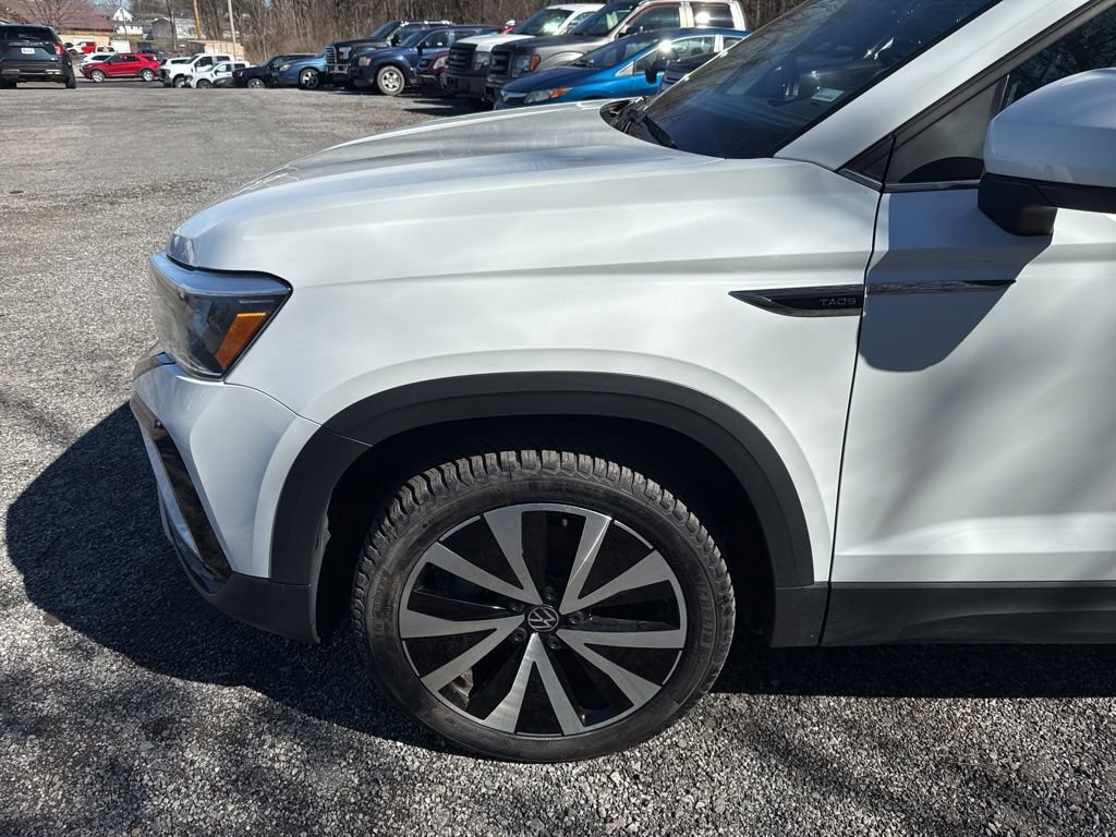 Used 2024 Volkswagen Taos SE image 6