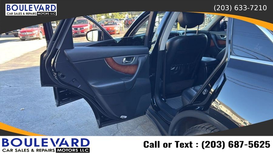 Used 2012 INFINITI FX35 AWD w/ Premium Pkg image 28