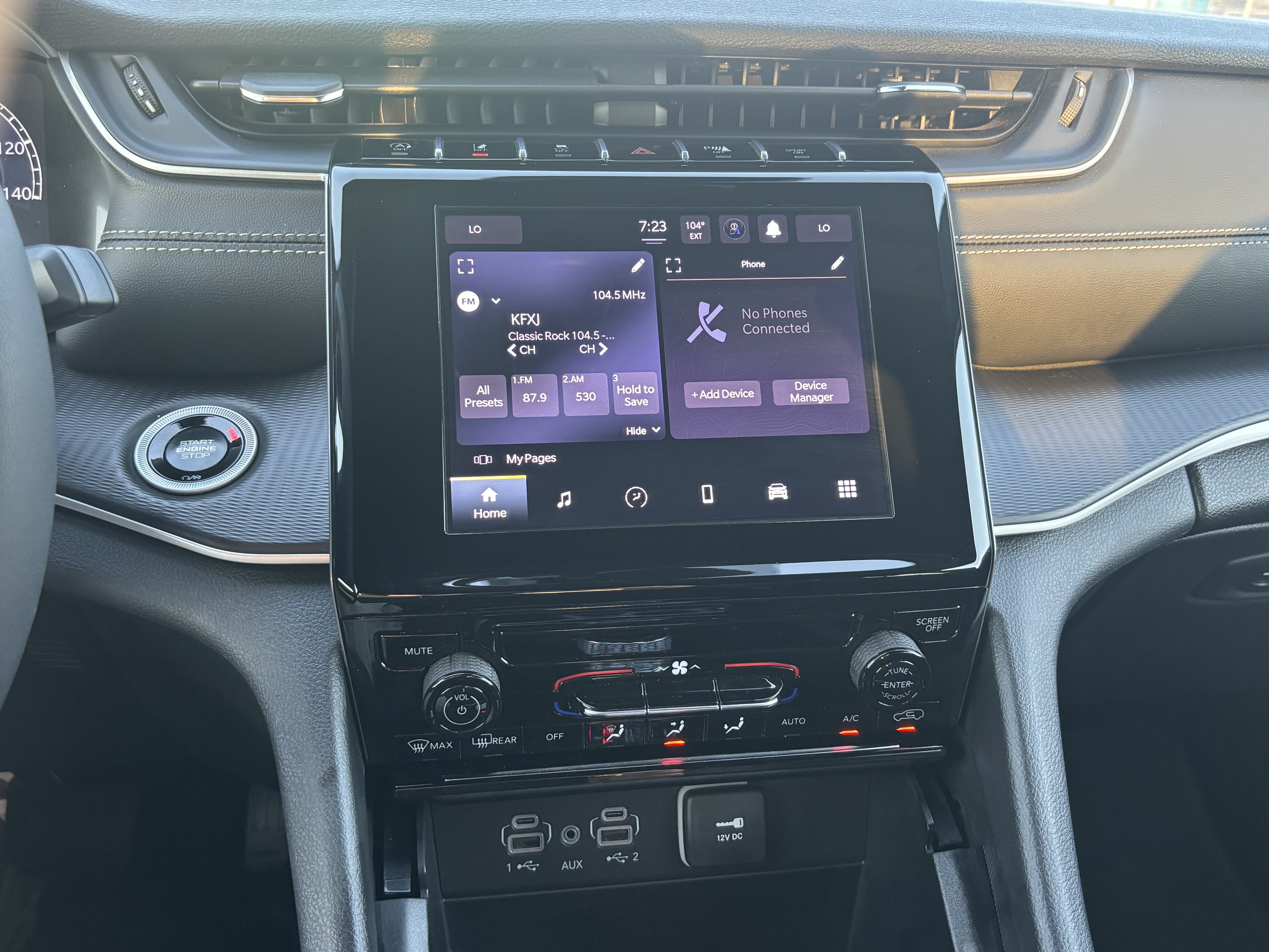 Used 2025 Jeep Grand Cherokee L Laredo RWD image 10