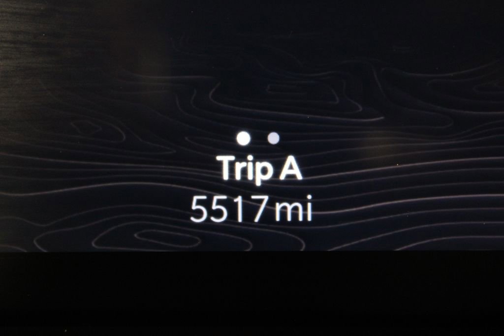 Used 2025 Jeep Grand Cherokee Laredo image 27