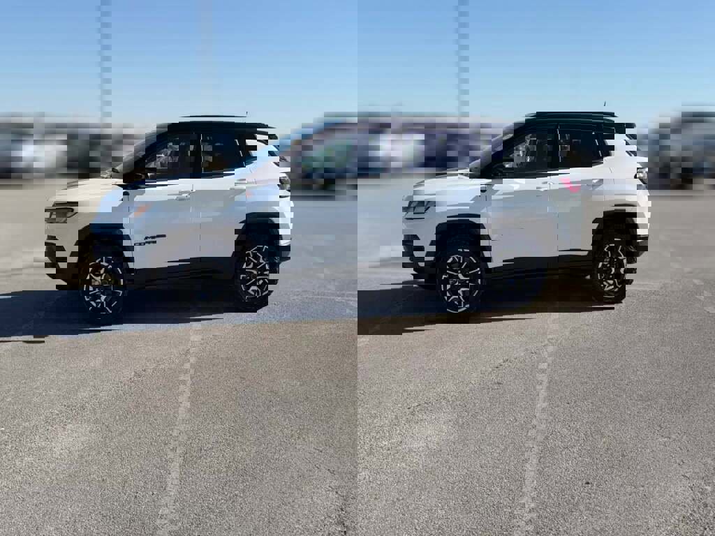 New 2026 Jeep Compass Trailhawk image 5