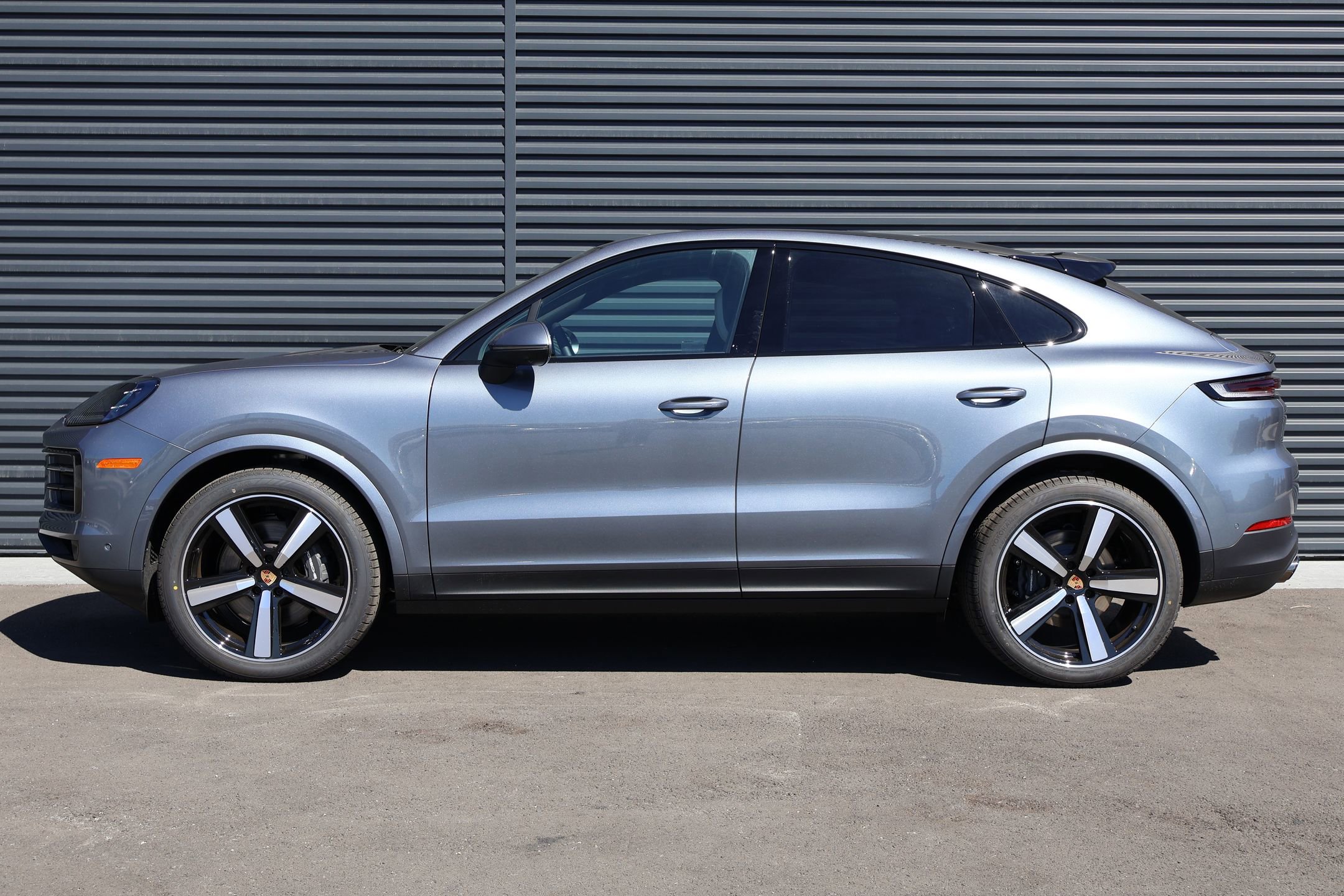 New 2026 Porsche Cayenne Coupe image 2