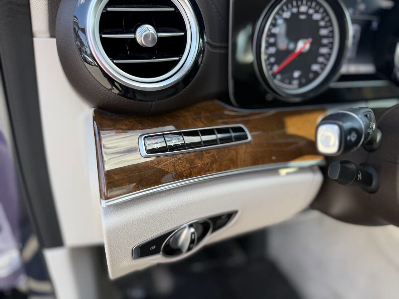 Used 2019 Mercedes-Benz E 450 4MATIC Wagon w/ Premium Package image 29