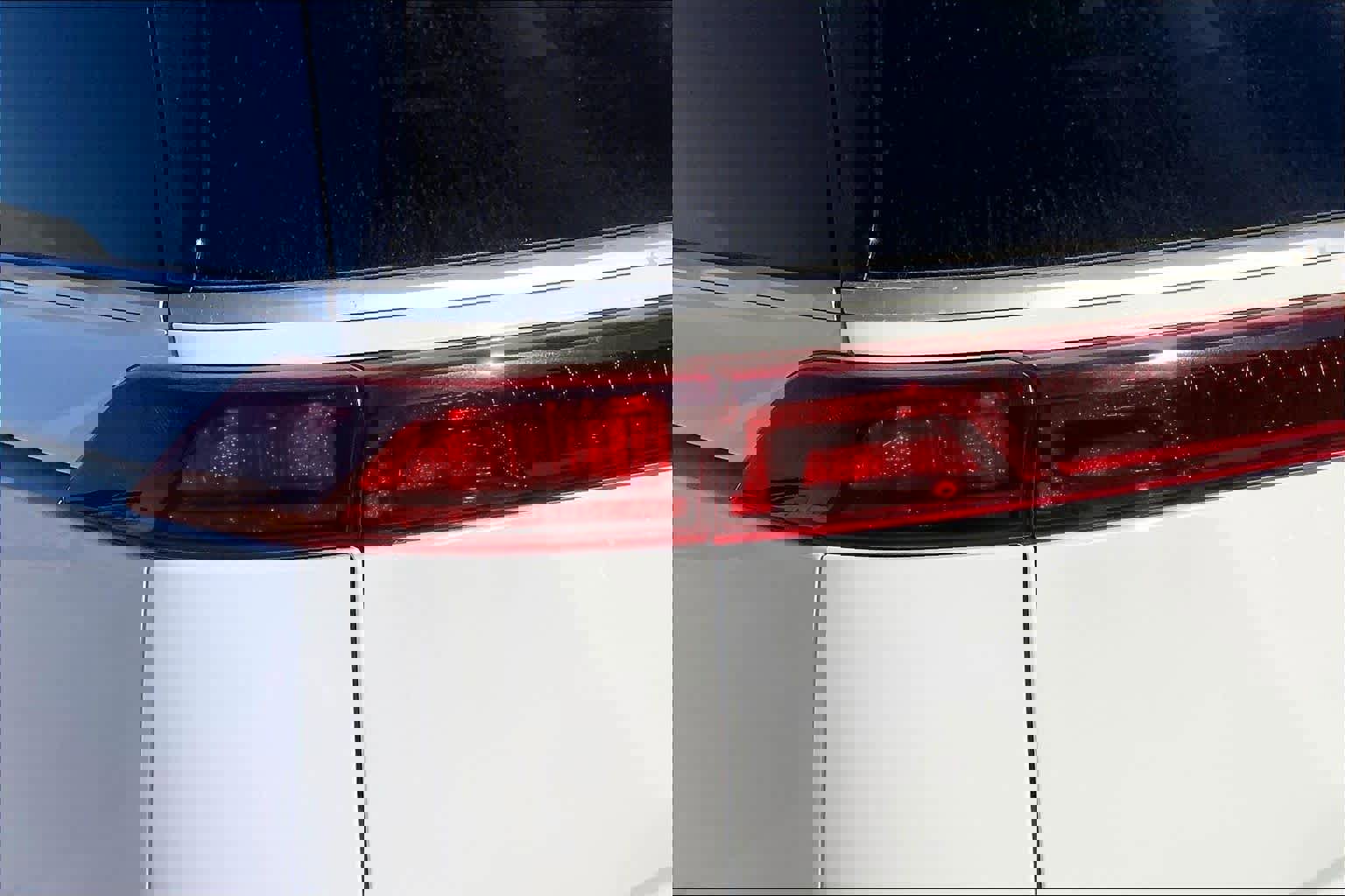 Used 2024 Kia Carnival LX image 26