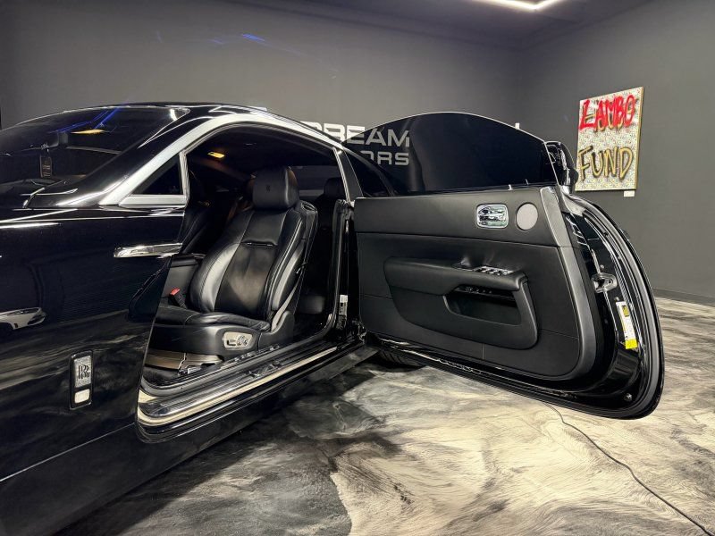 Used 2015 Rolls-Royce Wraith RWD image 17