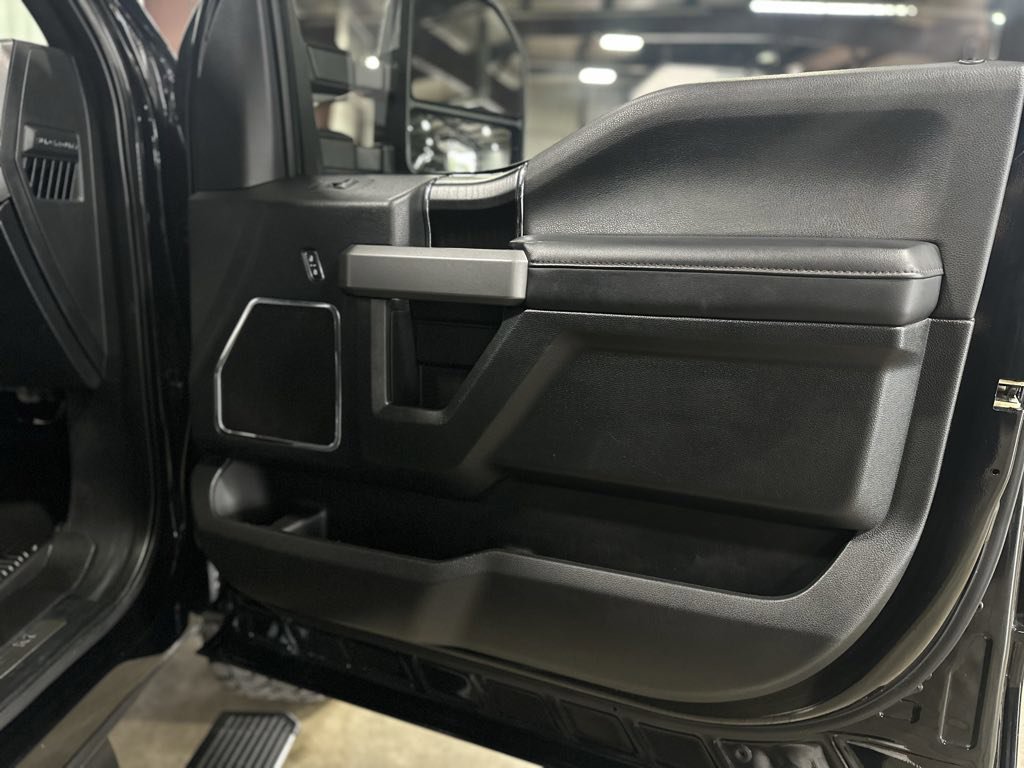 Used 2019 Ford F350 Platinum w/ Platinum Ultimate Package image 8