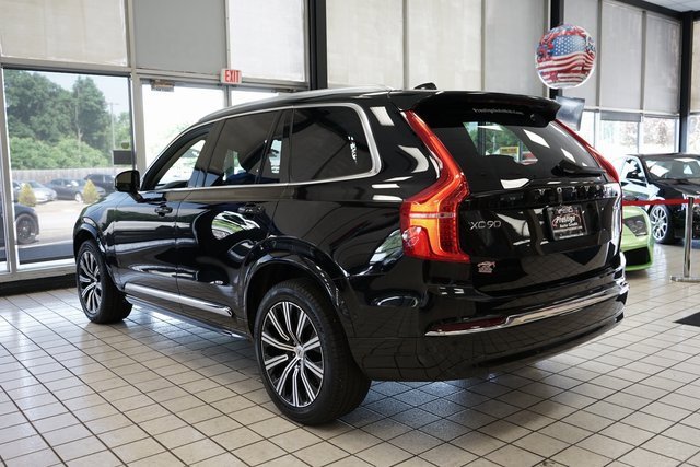 Used 2023 Volvo XC90 B6 Plus image 4