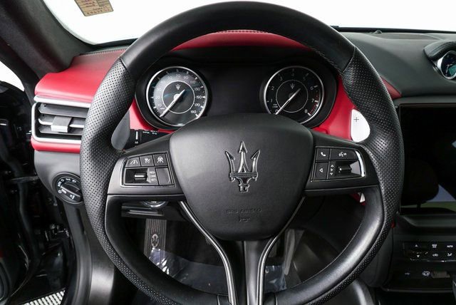 Used 2023 Maserati Ghibli Modena Q4 AWD/4WD image 10