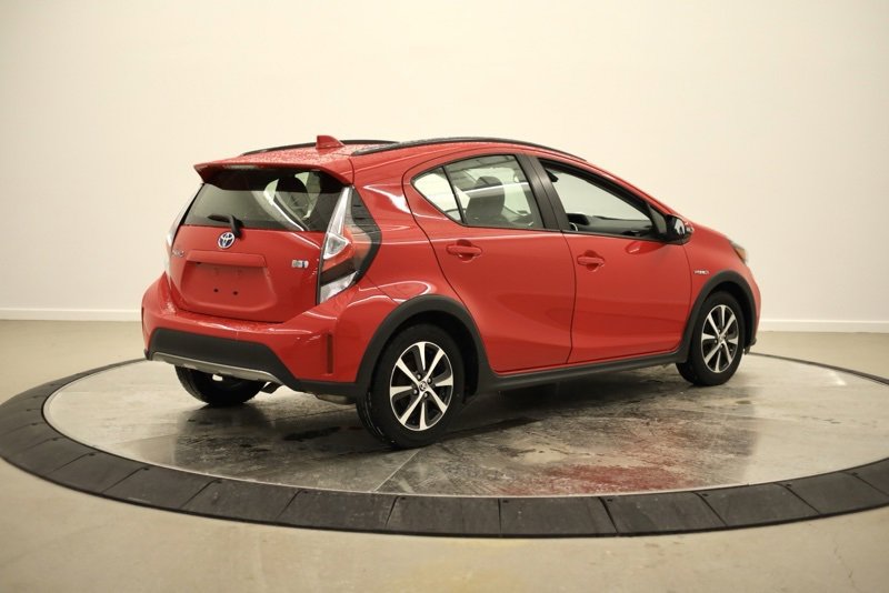 Used 2018 Toyota Prius C Two image 3