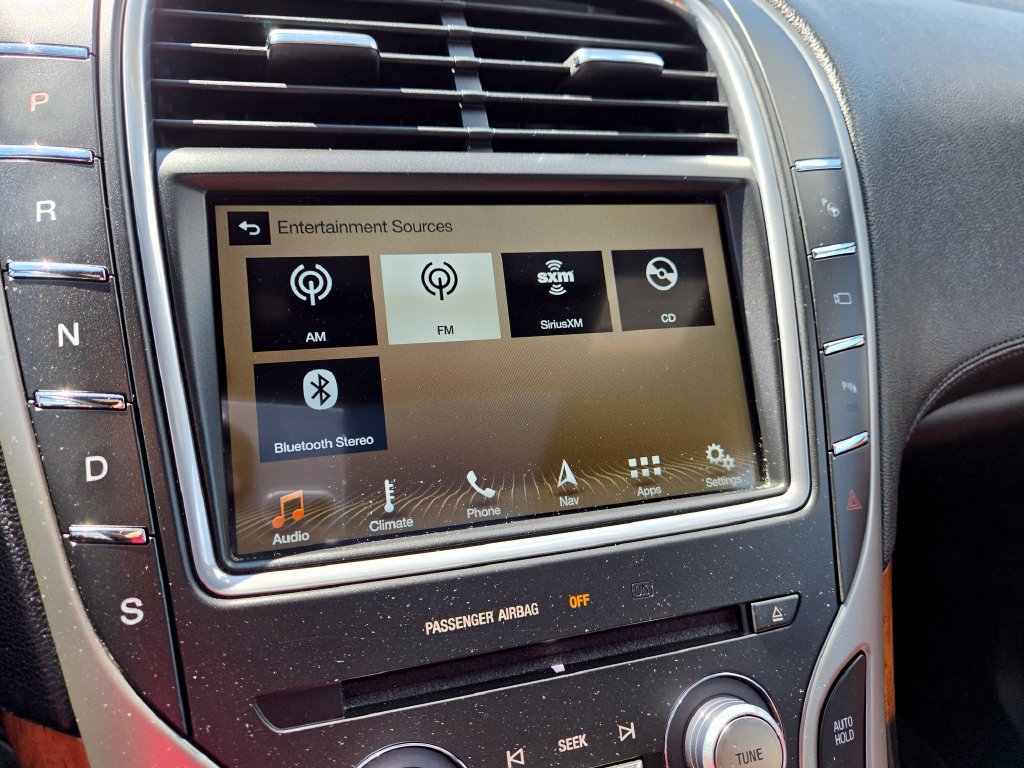 Used 2016 Lincoln MKX Reserve w/ Luxury Package FWD image 25