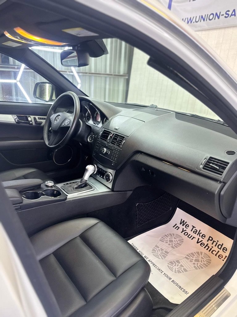 Used 2009 Mercedes-Benz C 300 Sedan image 35