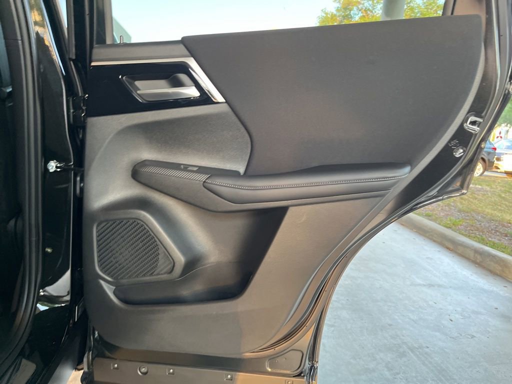Used 2024 Mitsubishi Outlander ES image 24