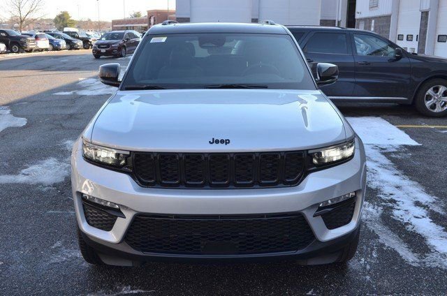 New 2025 Jeep Grand Cherokee Limited image 3