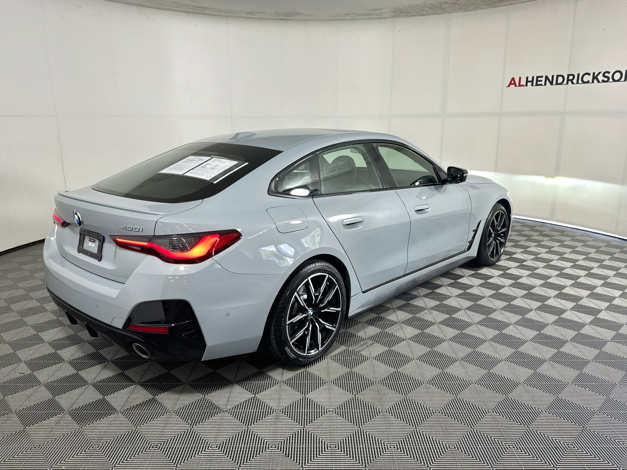 Used 2025 BMW 430i w/ M Sport Package image 3