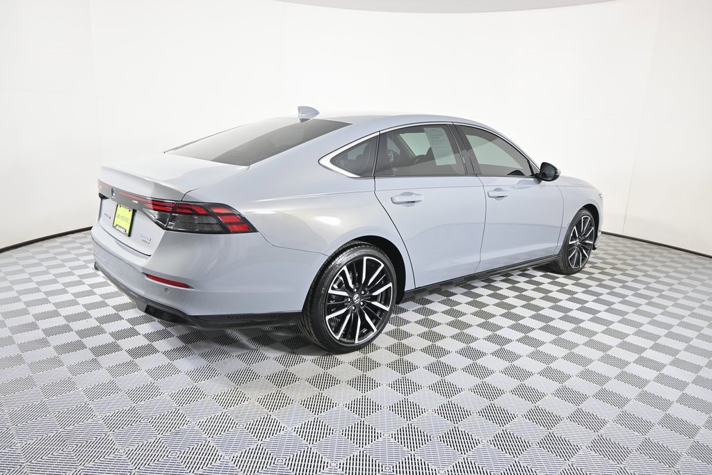 Used 2025 Honda Accord Touring image 6