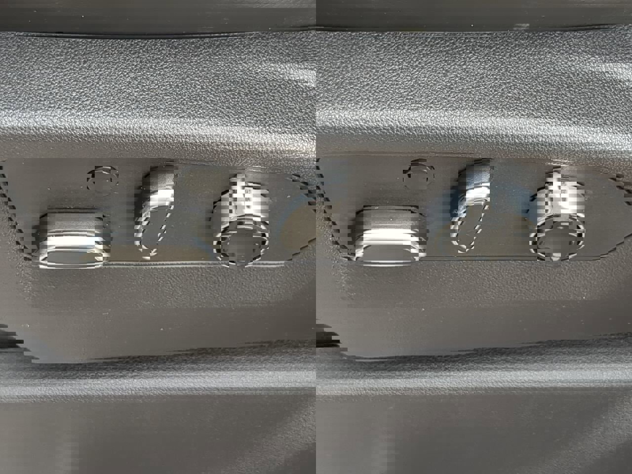 Used 2024 GMC Sierra 2500 Denali Ultimate image 20