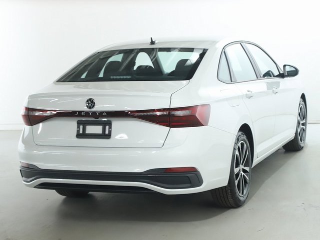 Used 2025 Volkswagen Jetta Sport image 44