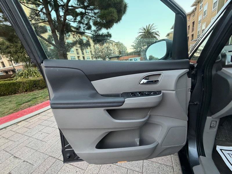 Used 2016 Honda Odyssey SE image 32