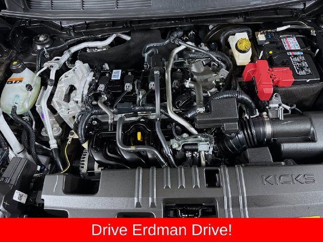 Used 2025 Nissan Kicks SR AWD/4WD image 29