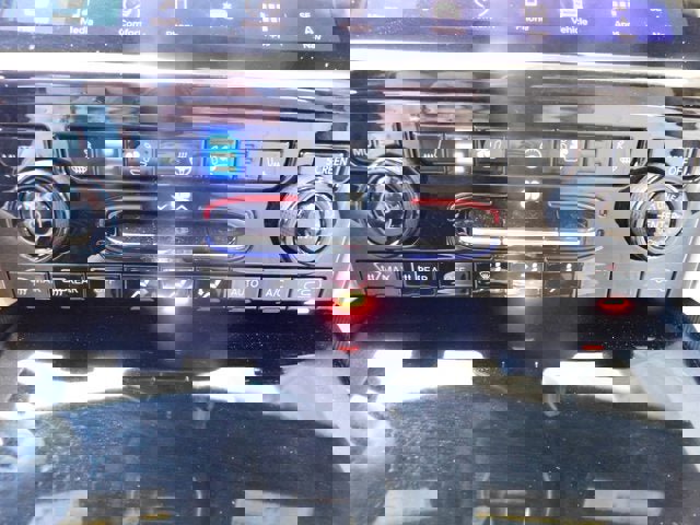 New 2025 Jeep Grand Cherokee L Limited w/ Luxury Tech Group II image 25