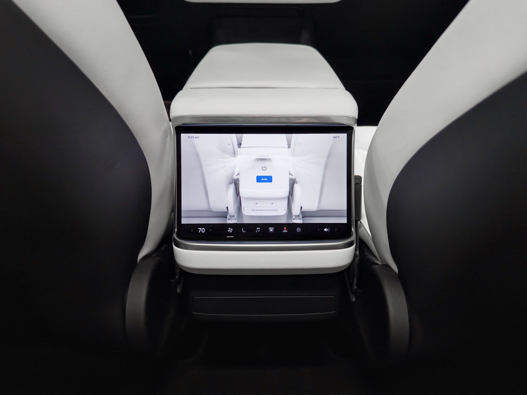 Used 2025 Tesla Model X image 20