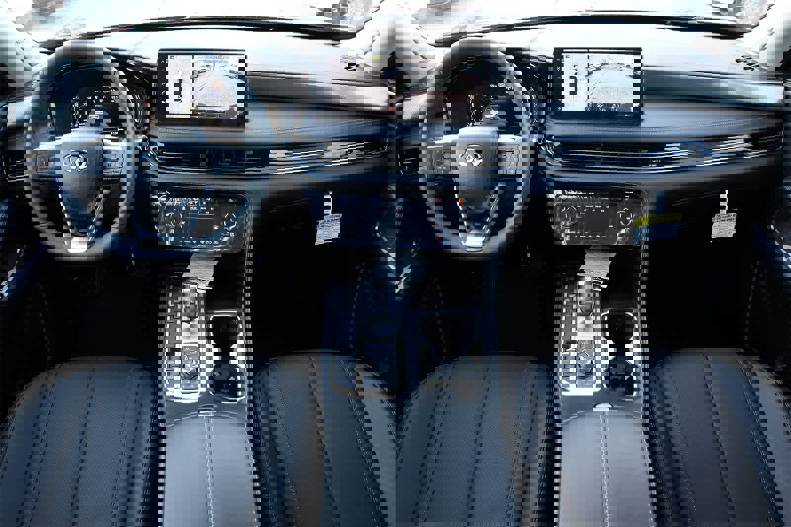 New 2026 INFINITI QX60 Luxe image 7