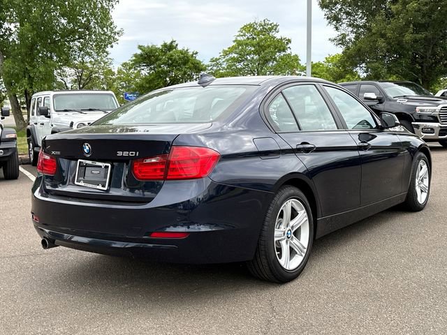Used 2015 BMW 320i xDrive Sedan AWD/4WD image 2