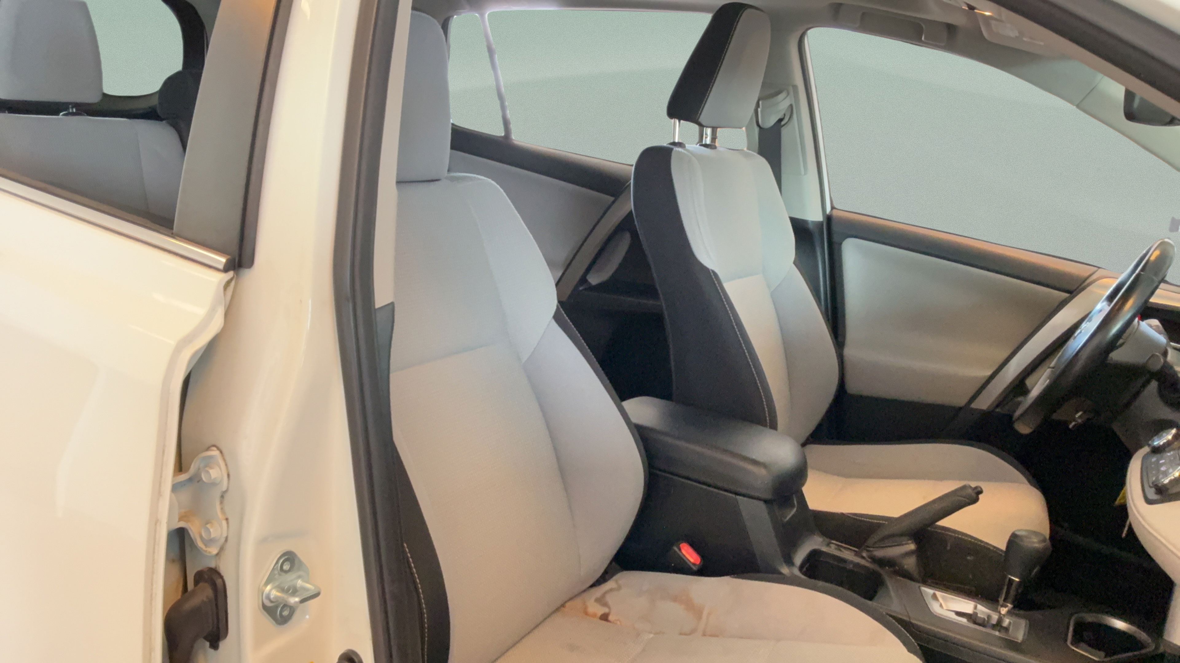 Used 2016 Toyota RAV4 XLE AWD/4WD image 30
