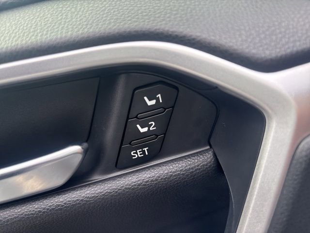 Used 2022 Toyota RAV4 XSE image 7