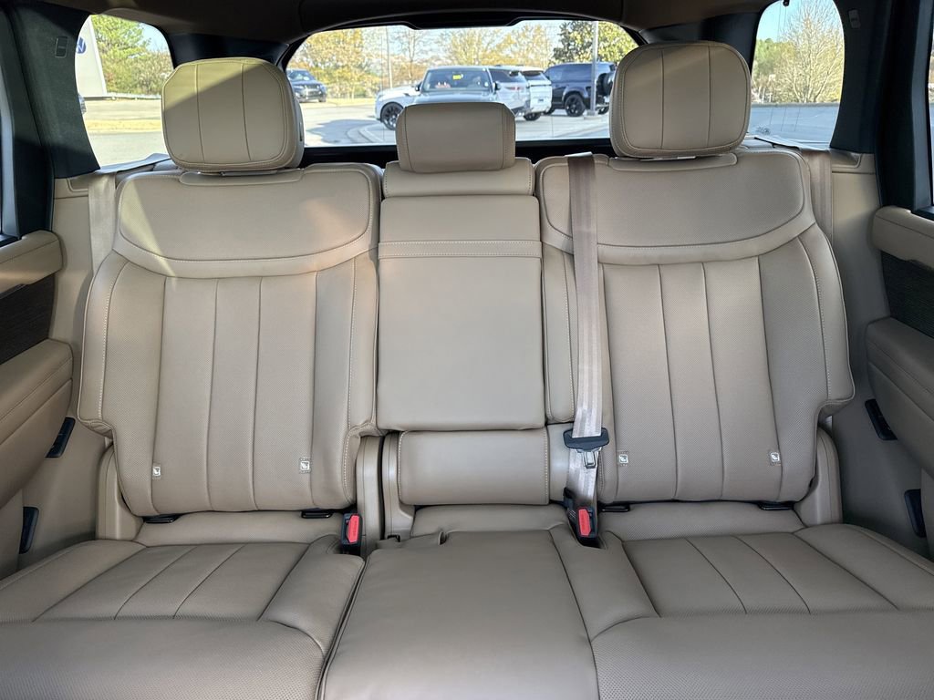 New 2026 Land Rover Range Rover Long Wheelbase SE image 29