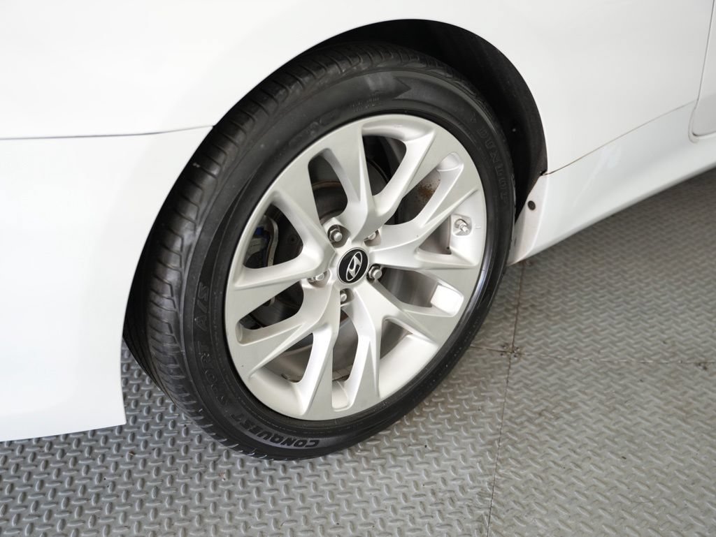 Used 2015 Hyundai Genesis 3.8 RWD image 52